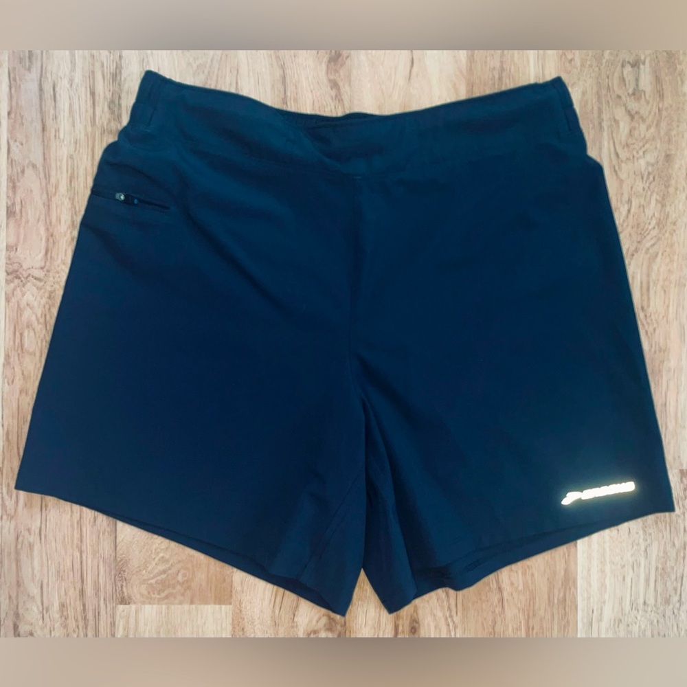 BROOKS Athletic 6” Shorts - Men’s Small - Black